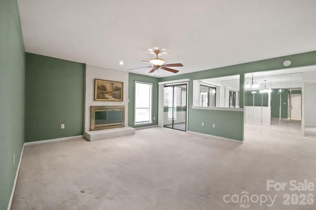 7331 Winery Lane, Charlotte, NC 28227