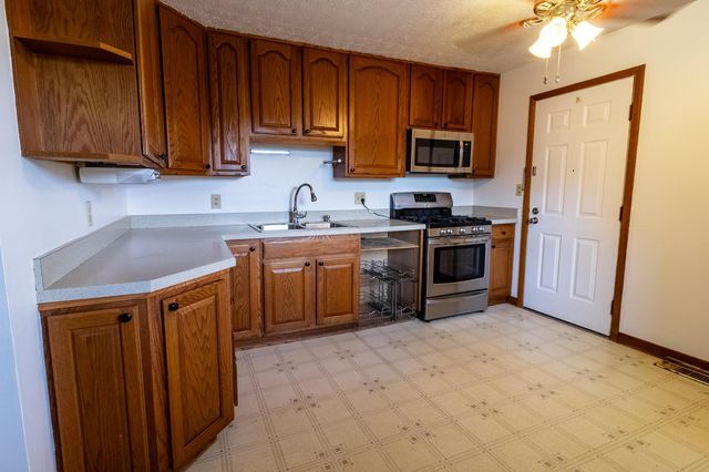 120 Ziegler Avenue, Columbus, OH 43207