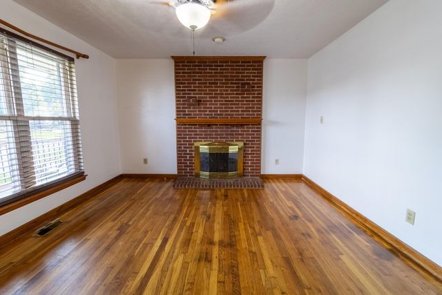 120 Ziegler Avenue, Columbus, OH 43207