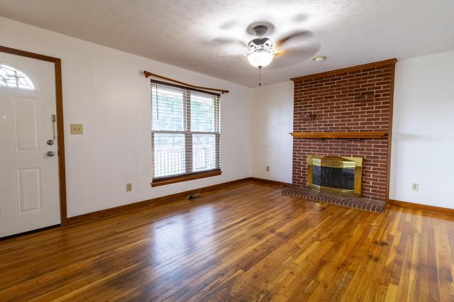 120 Ziegler Avenue, Columbus, OH 43207