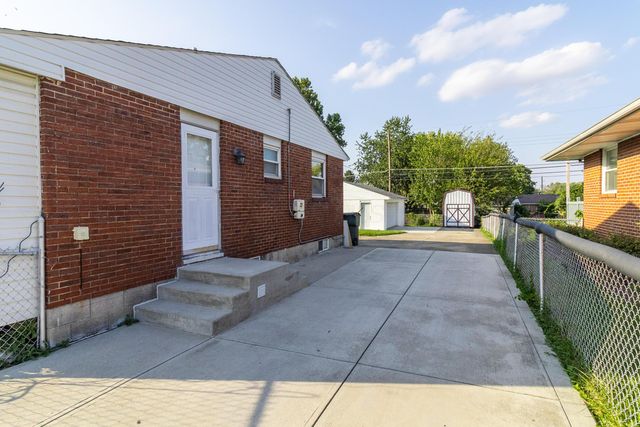 120 Ziegler Avenue, Columbus, OH 43207
