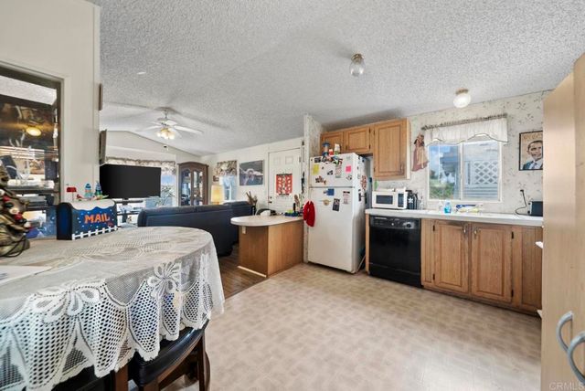 12044 Royal Road SPC 18, El Cajon, CA 92021