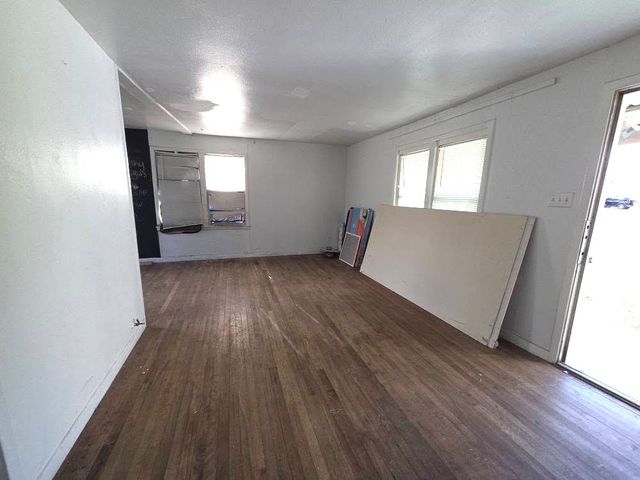 231 W C Ave, Kingsville, TX 78363