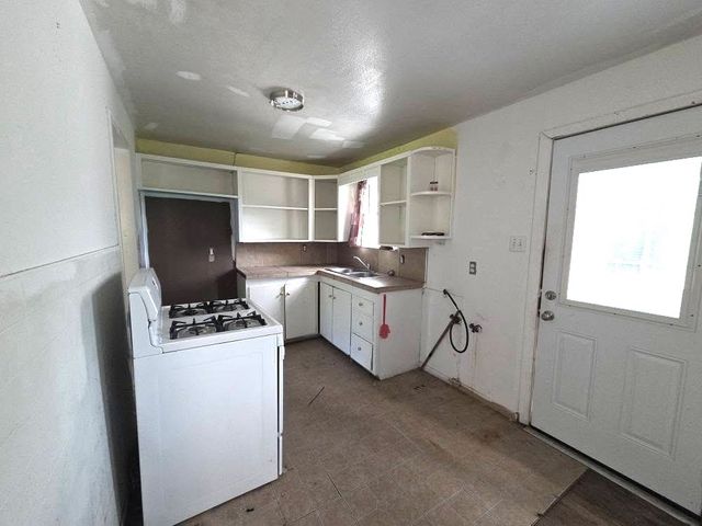 231 W C Ave, Kingsville, TX 78363