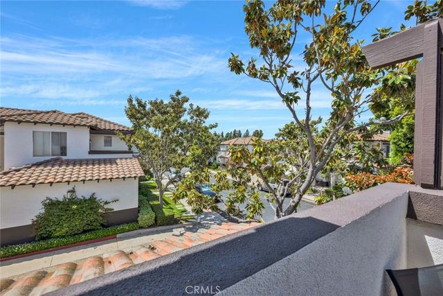 2390 Sunningdale Drive, Tustin, CA 92782