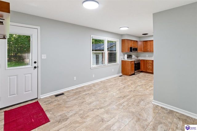 225 Rams Run Rd, Shepherdsville, KY 40165