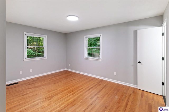 225 Rams Run Rd, Shepherdsville, KY 40165