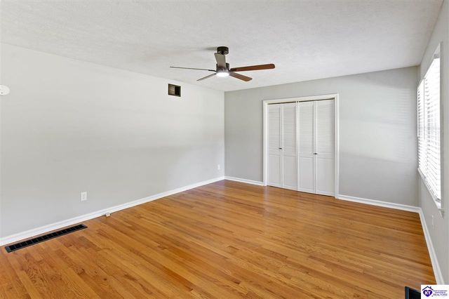 225 Rams Run Rd, Shepherdsville, KY 40165