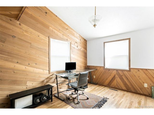 994 Welch St, Lakewood, CO 80401