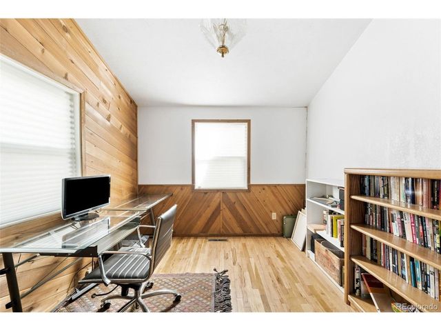 994 Welch St, Lakewood, CO 80401