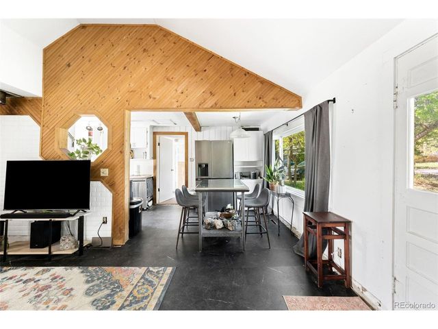 994 Welch St, Lakewood, CO 80401
