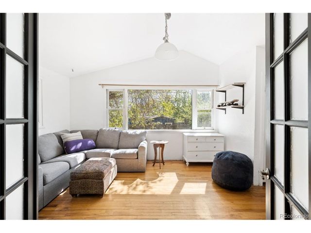 994 Welch St, Lakewood, CO 80401