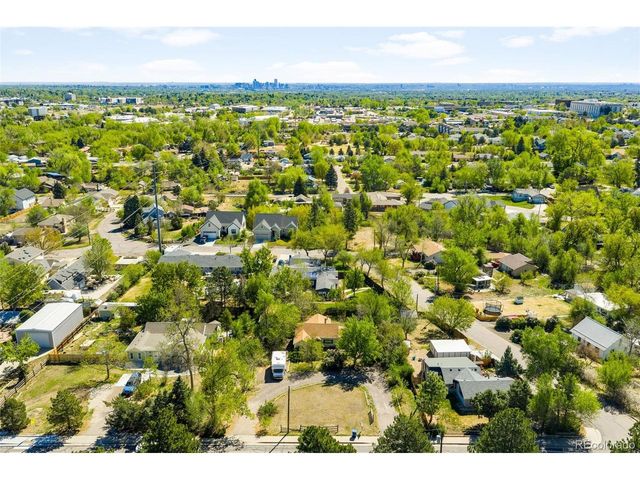 994 Welch St, Lakewood, CO 80401