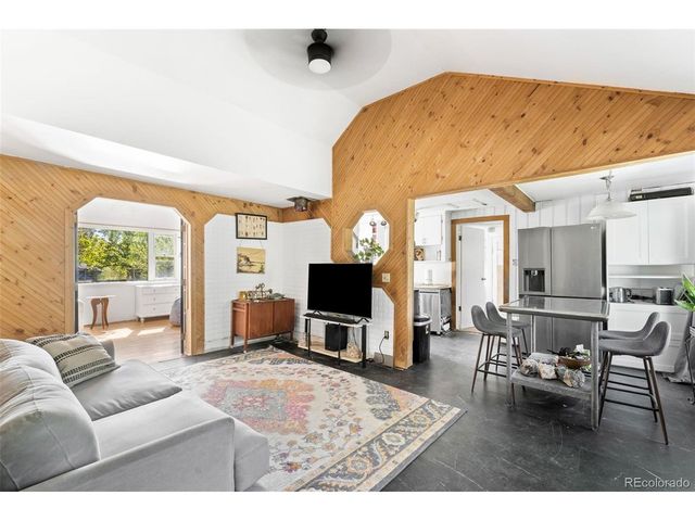 994 Welch St, Lakewood, CO 80401