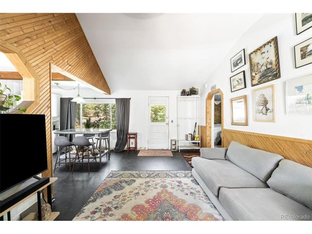 994 Welch St, Lakewood, CO 80401