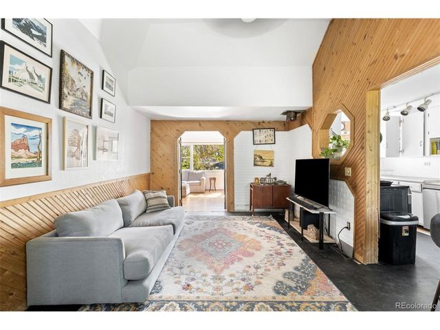 994 Welch St, Lakewood, CO 80401