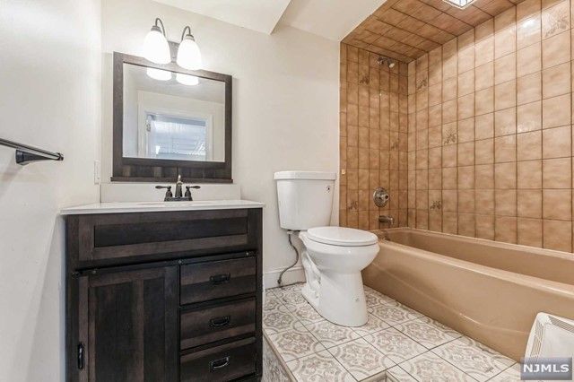 433 Louisa Avenue, Wyckoff, NJ 07481