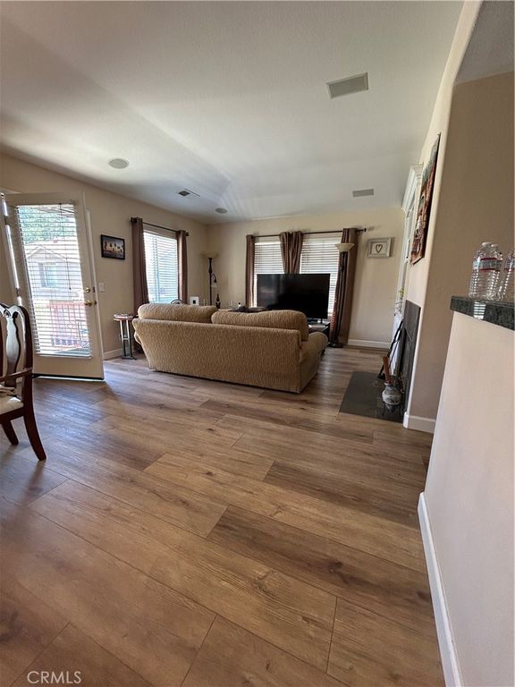 Image 25 of property listing at 18002 Flynn 6201, Canyon Country, CA 91387