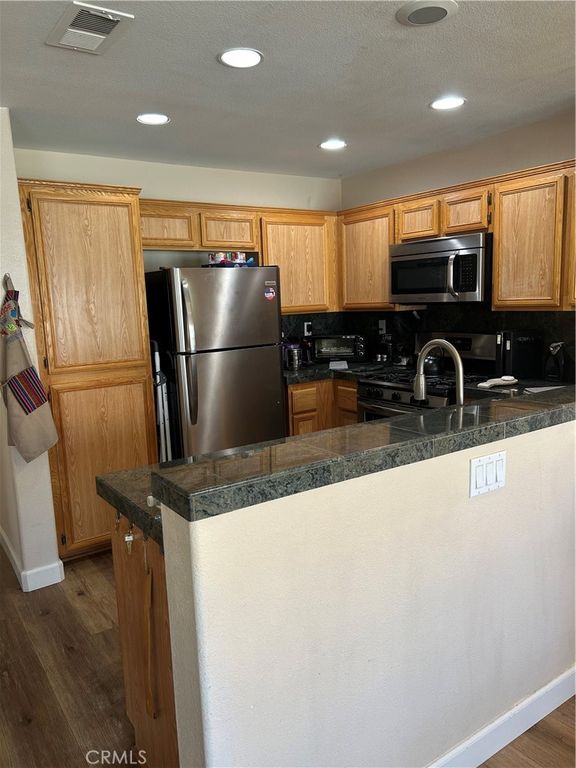 Image 33 of property listing at 18002 Flynn 6201, Canyon Country, CA 91387
