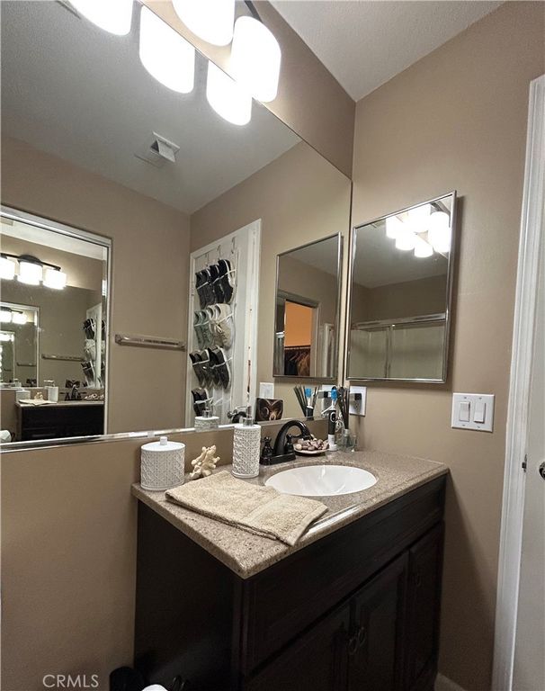Image 47 of property listing at 18002 Flynn 6201, Canyon Country, CA 91387