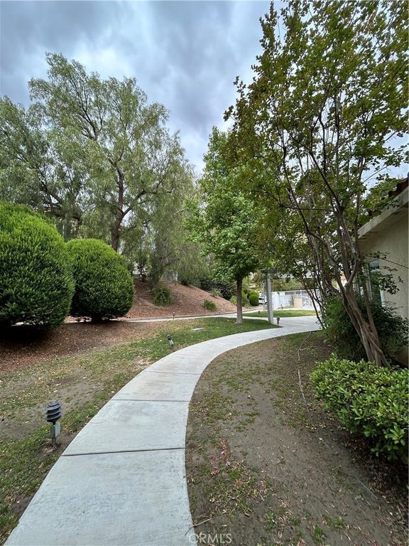 Image 9 of property listing at 18002 Flynn 6201, Canyon Country, CA 91387