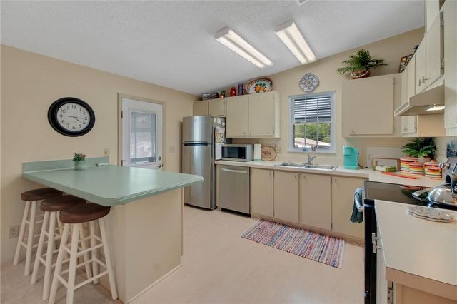 1202 POMPANO LANE, The Villages, FL 32159