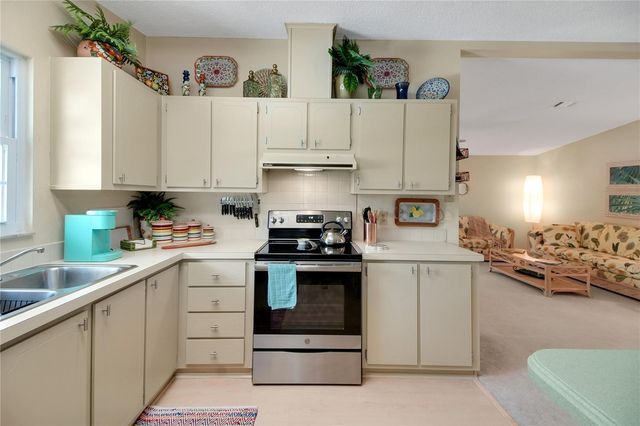 1202 POMPANO LANE, The Villages, FL 32159