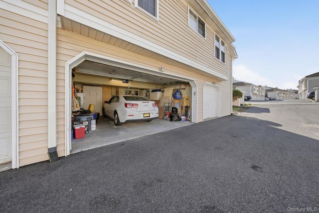 2604 Whispering Hills, Chester, NY 10918