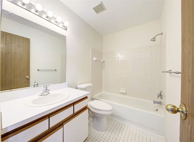 42779 Lilley Pointe Drive, Canton, MI 48187