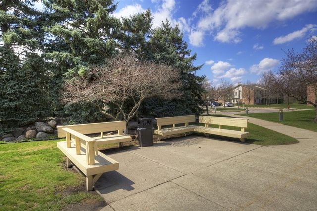 42779 Lilley Pointe Drive, Canton, MI 48187
