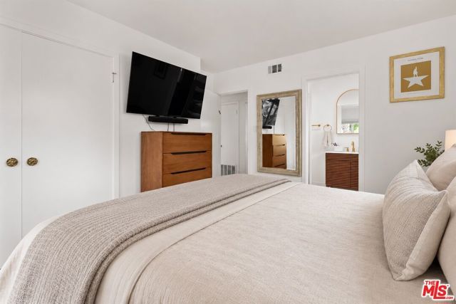 6218 Van Noord Avenue, Van Nuys (los Angeles), CA 91401