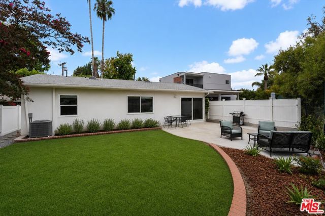 6218 Van Noord Avenue, Van Nuys (los Angeles), CA 91401
