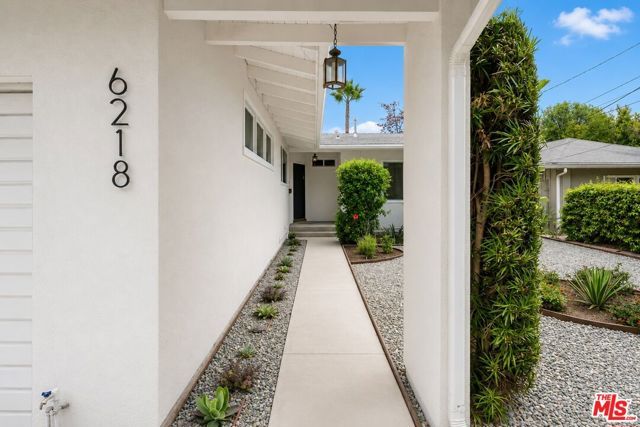 6218 Van Noord Avenue, Van Nuys (los Angeles), CA 91401