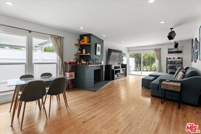 6218 Van Noord Avenue, Van Nuys (los Angeles), CA 91401