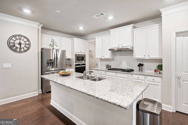 6898 Lancaster Crossing, Flowery Branch, GA 30542