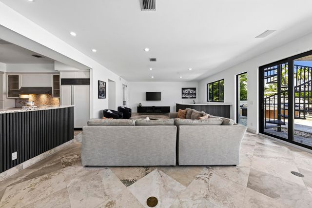 2561 LUCILLE Drive, Fort Lauderdale, FL 33316