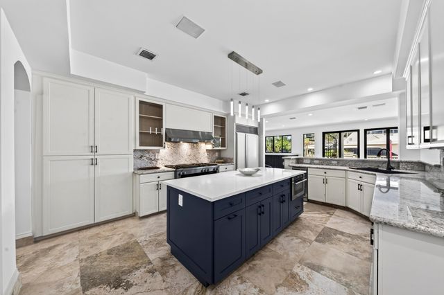 2561 LUCILLE Drive, Fort Lauderdale, FL 33316