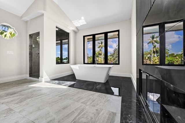 2561 LUCILLE Drive, Fort Lauderdale, FL 33316