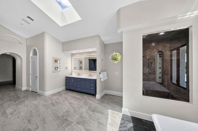 2561 LUCILLE Drive, Fort Lauderdale, FL 33316