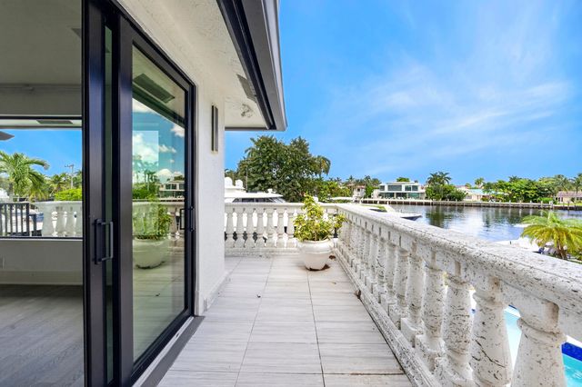 2561 LUCILLE Drive, Fort Lauderdale, FL 33316