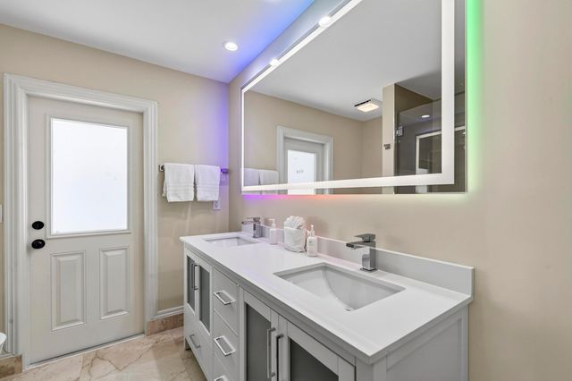 2561 LUCILLE Drive, Fort Lauderdale, FL 33316