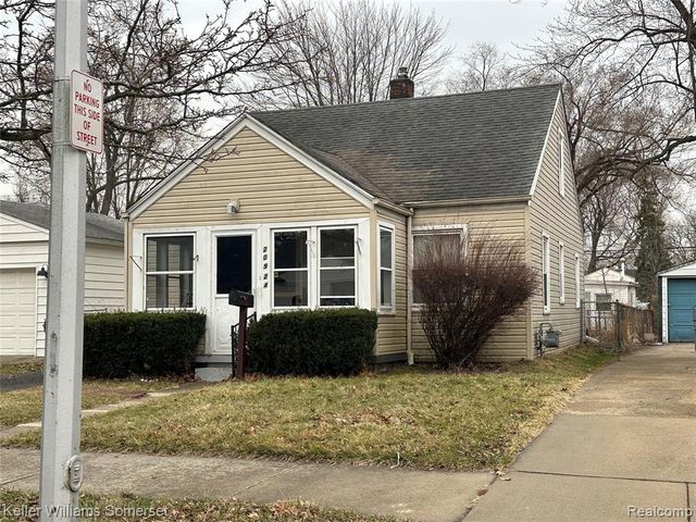 20924 Ridgemont Road, Harper Woods, MI 48225