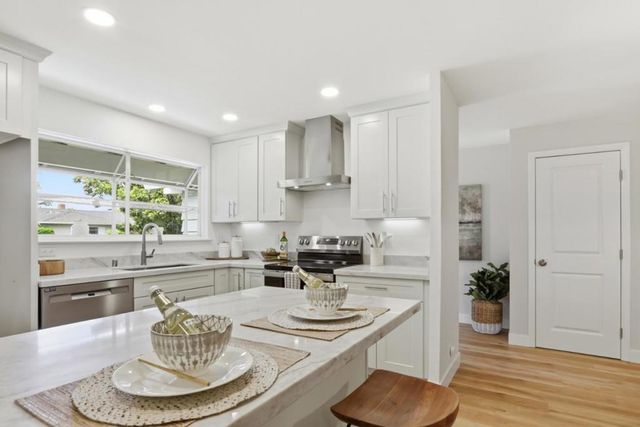 19681 Drake Drive, Cupertino, CA 95014