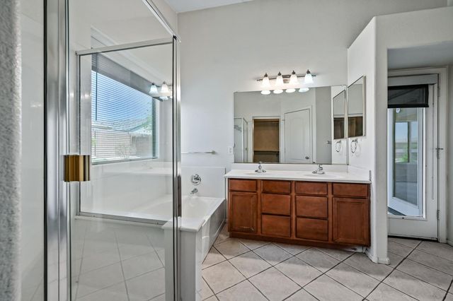 8205 S 45th Lane, Laveen, AZ 85339