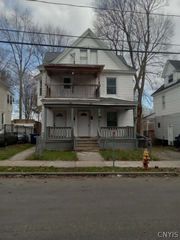 134 Parkway Dr Upper Apt 2 Apt 2 Upper, Syracuse, NY 13207