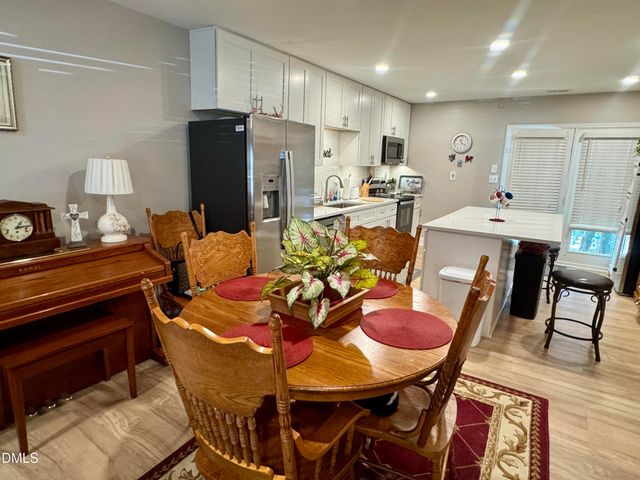 7925 Brown Bark Place, Raleigh, NC 27615