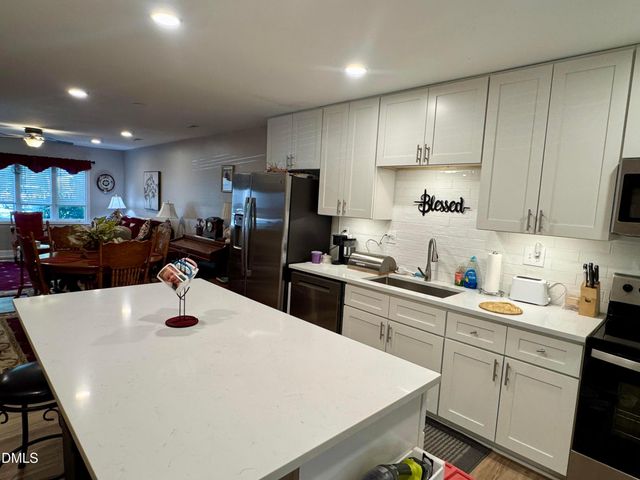 7925 Brown Bark Place, Raleigh, NC 27615