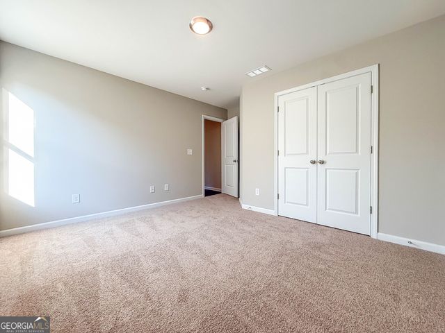 104 Fuller Court, Grantville, GA 30220