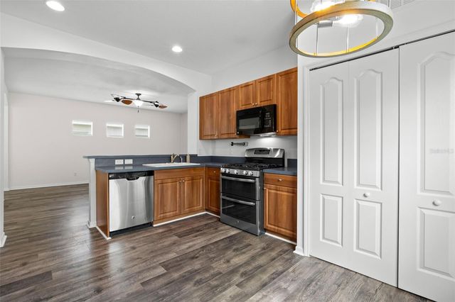 4919 BOSTON COMMON GLEN, Bradenton, FL 34211