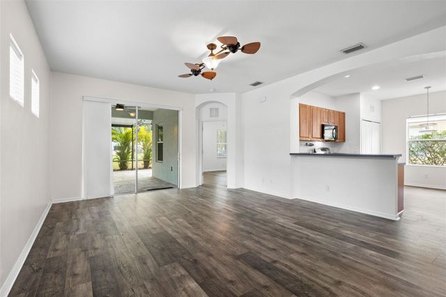 4919 BOSTON COMMON GLEN, Bradenton, FL 34211